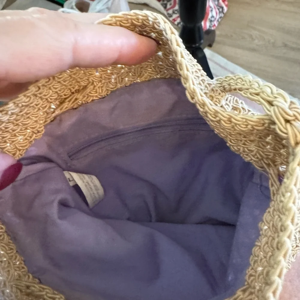 Cream Mini Bag with Elegant Design Liz Claiborne - Picture 7 of 8